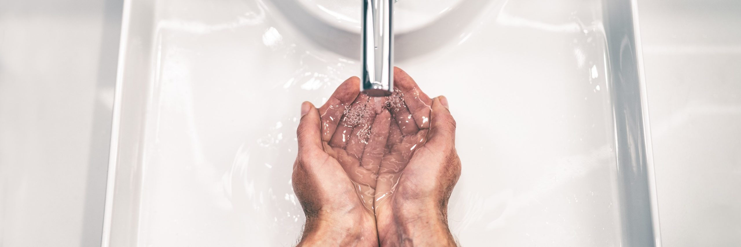 The right and wrong ways to dry your hands